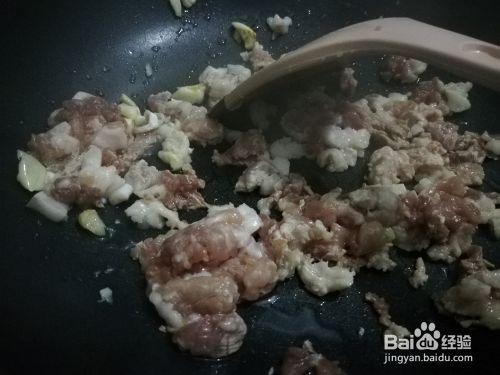超级简单的碎肉玉米做法