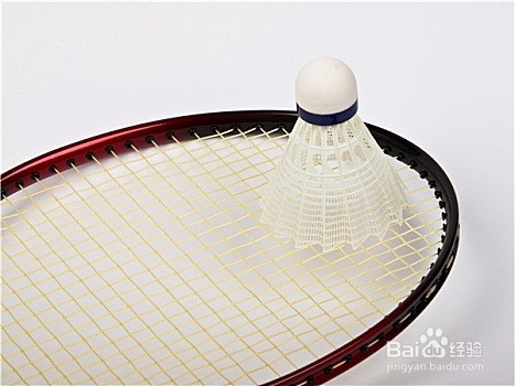 如何提高打羽毛球的速度