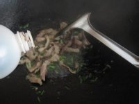 蒿子秆炒肉的做法