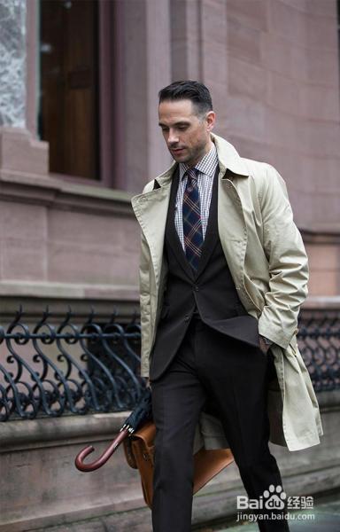 总是穿不好风衣？试试最简单的方法