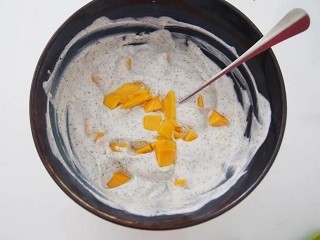 黑芝麻酸奶雪糕怎么做?