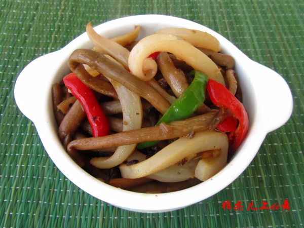 茶树菇爆鱿鱼丝