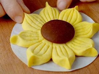 奶香向日葵馒头怎么做？