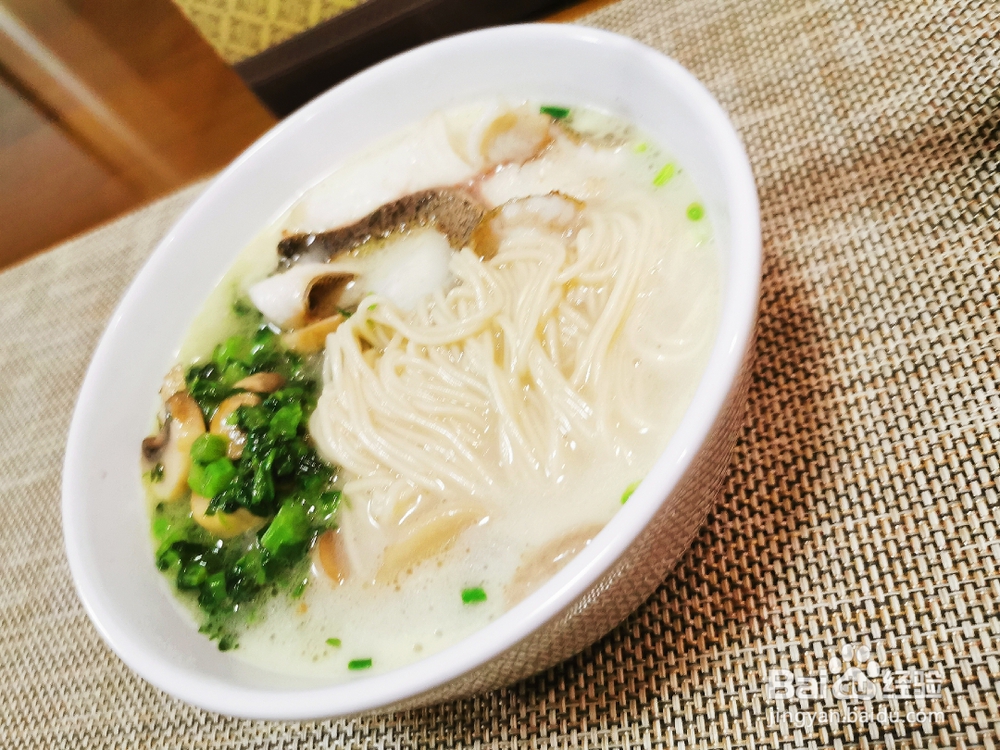 吃不胖的早餐鱼汤面