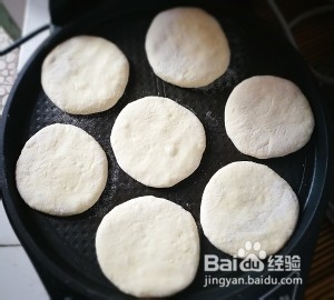 外焦里嫩发面小饼的做法