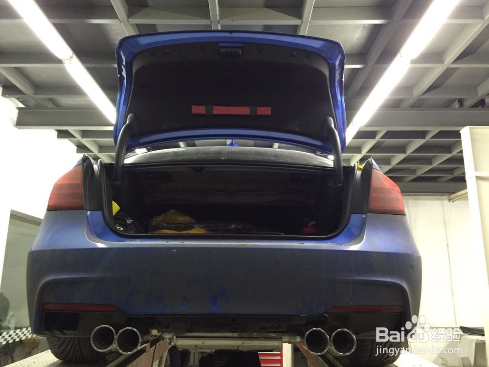 宝马F30 3系改装T-REX排气，手机WIFI控制