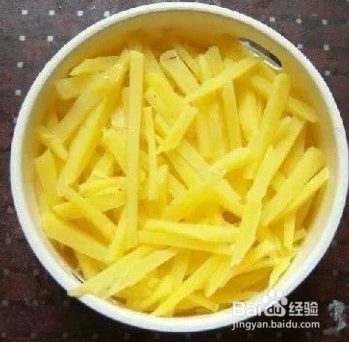自制美味的炸薯条