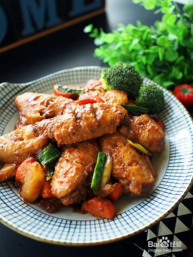 如何做出三汁焖鸡翅？