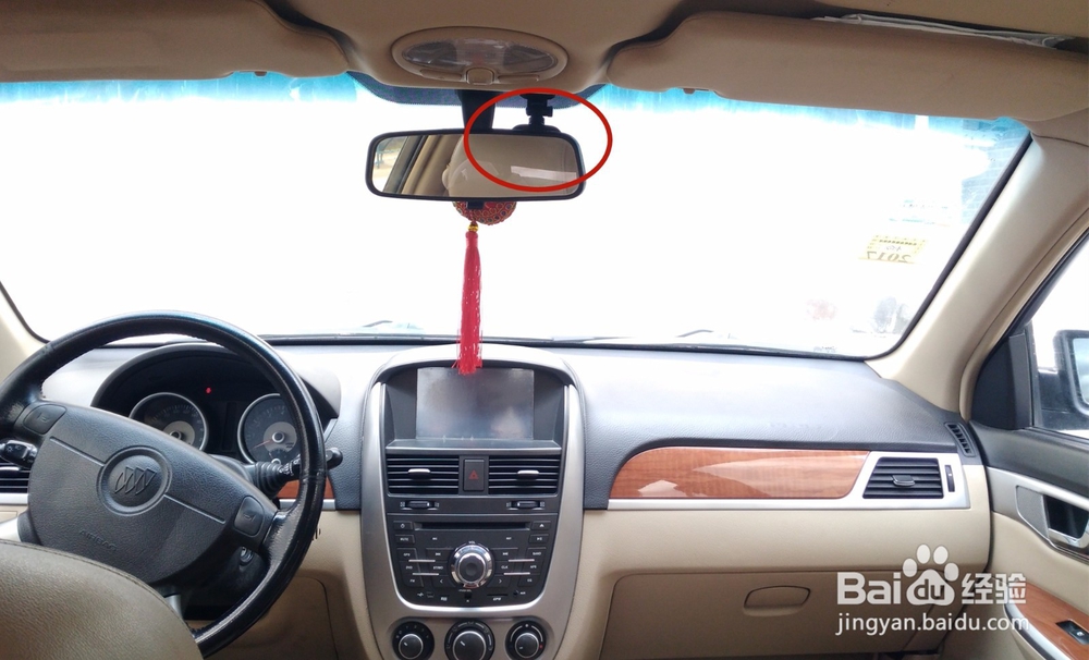 如何选装行车记录仪