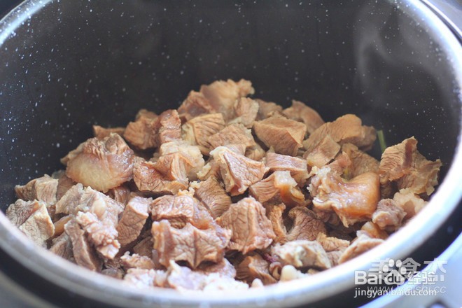 红焖牛肉粒的做法