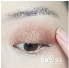 单眼皮必学韩式眼妆教程