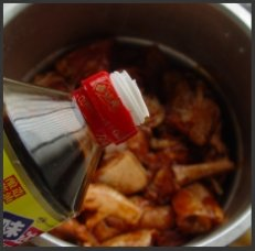 不加一滴水的香辣炖鸡——香辣鸡