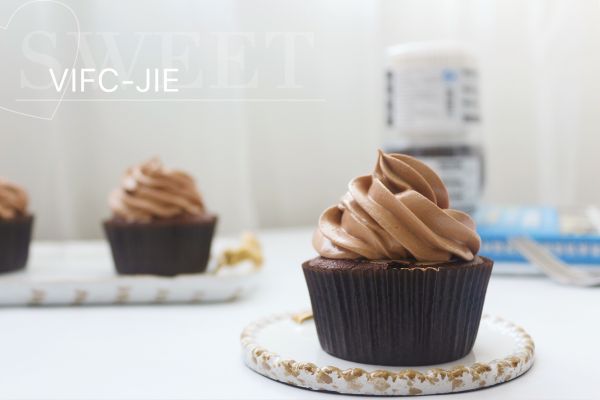 费列罗巧克力杯子蛋糕