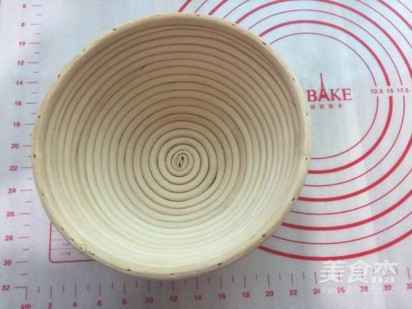 黑芝麻坚果养生欧包