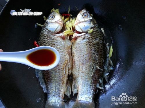 冬季食谱：[16]炖煮鲫鱼