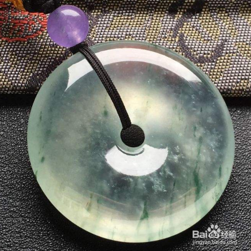 翡翠平安扣怎么佩戴好看