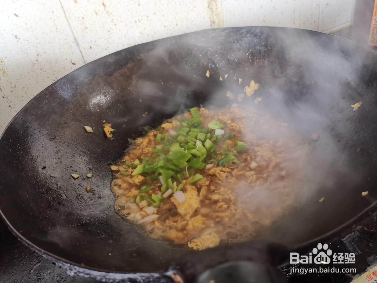 青椒鸡蛋卤的做法
