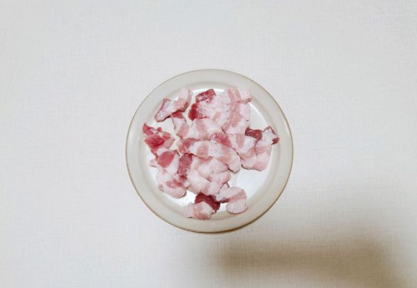 五花肉炒杏鲍菇