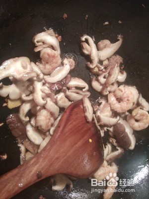 美食汤羹--香菇虾仁豆腐汤