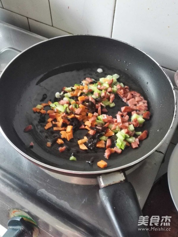 简单蛋包饭的做法