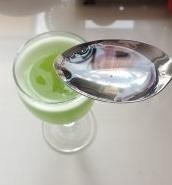夏日炎炎，来杯苦瓜汁消消暑吧