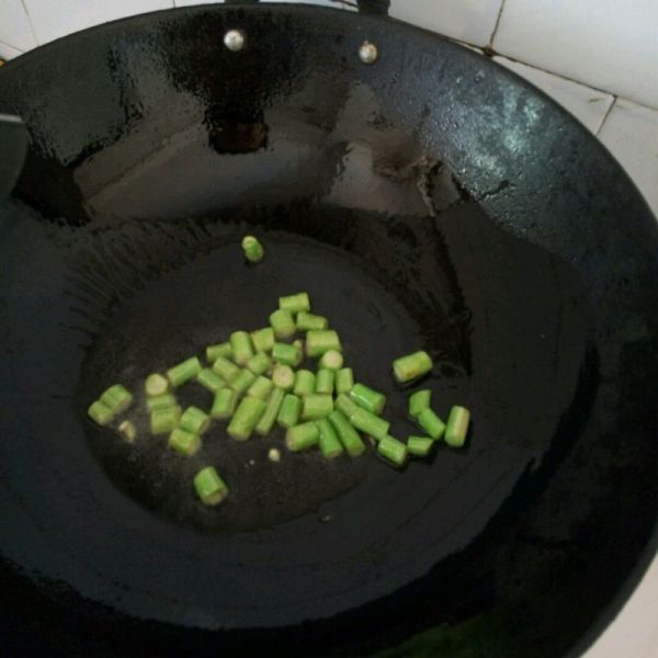 杏鲍菇双肠炒饭