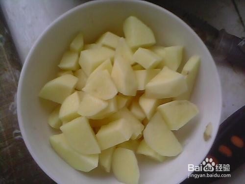 辣子鸡怎么放土豆
