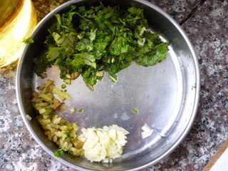 火立方火锅配菜香菇瘦肉饺子做法