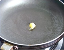 鸡蛋面饼三明治