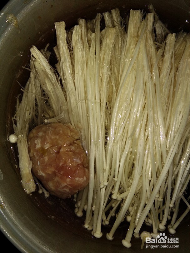 金针菇肉末宽汤面