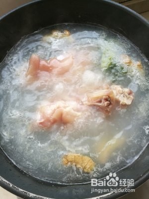 美食汤羹--猪蹄海带汤