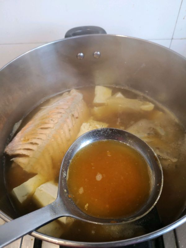 咖喱鱼头豆腐煲