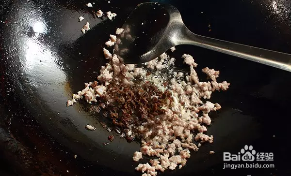 味道极好的肉末煎炝碎豆腐