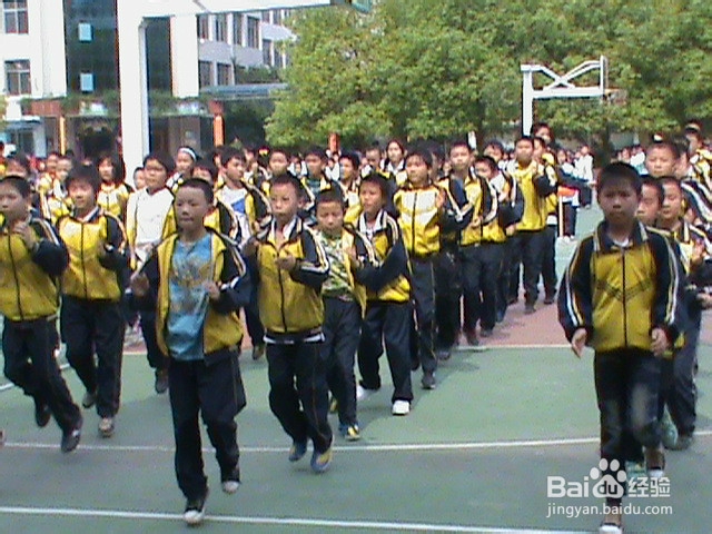 学校如何组织紧急疏散演练