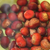 贡茶店里的健脾补肾甜品——山药栗子红枣甜汤