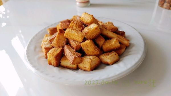 黄糖脆烤面包丁