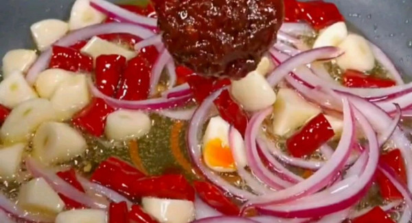 香辣鱿鱼须简单