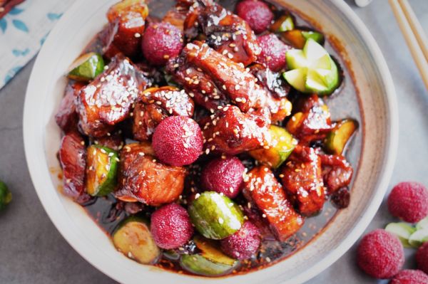 黄瓜杨梅糖醋排骨