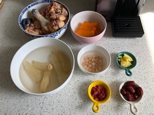 美食汤羹--金汤花胶鸡