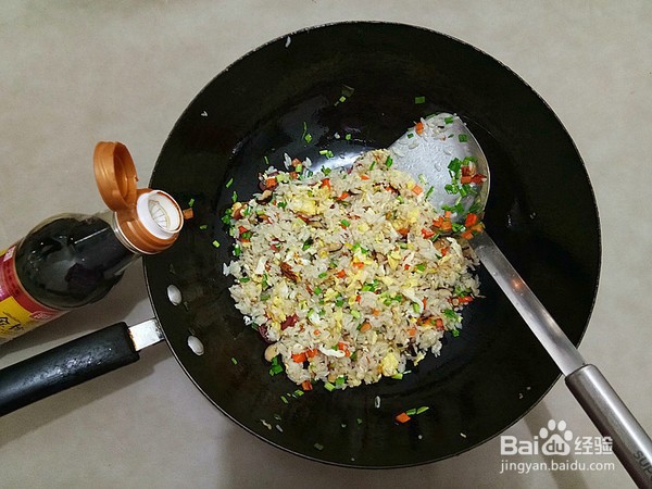 怎么做蒜苗腊肠炒饭