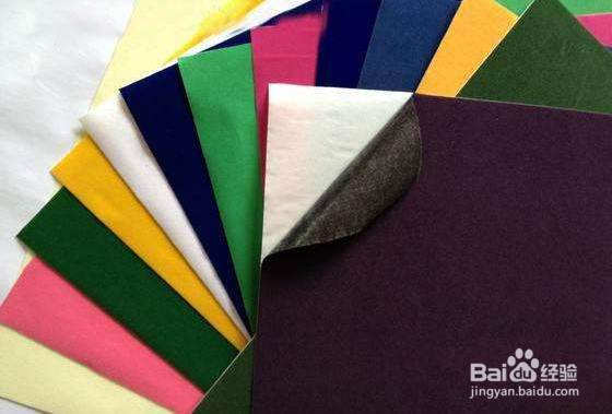 背胶广告要怎么粘在墙上