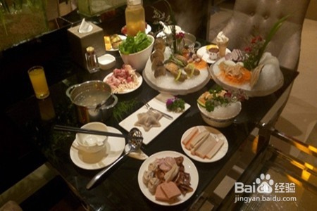 旅游路上，如何解决吃饭问题？