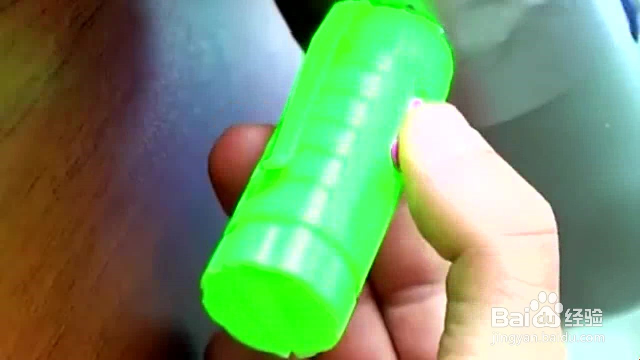 如何利用废水管做个非常炫酷的闪光音乐盒