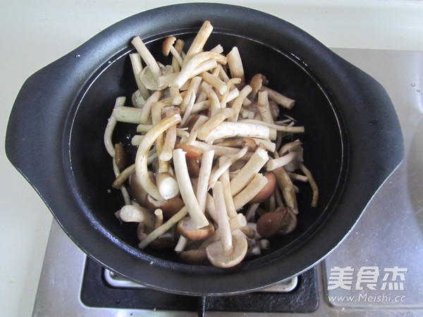虎皮鹌鹑蛋茶树菇