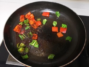 黑胡椒牛肉粒