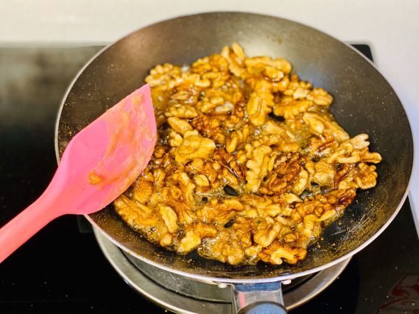 焦糖琥珀核桃仁