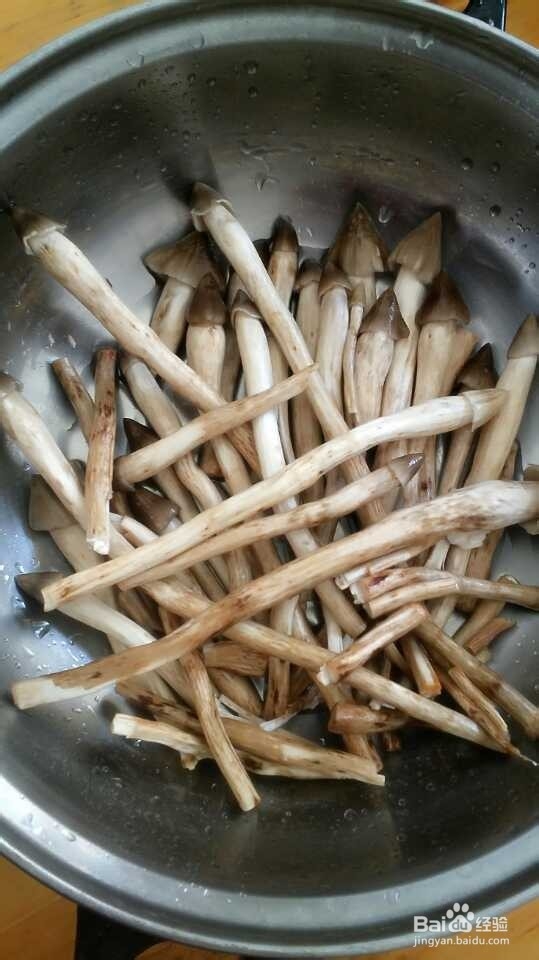 鲜嫩鸡枞珍珠鸡汤