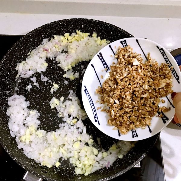 黑椒山药牛肉粒