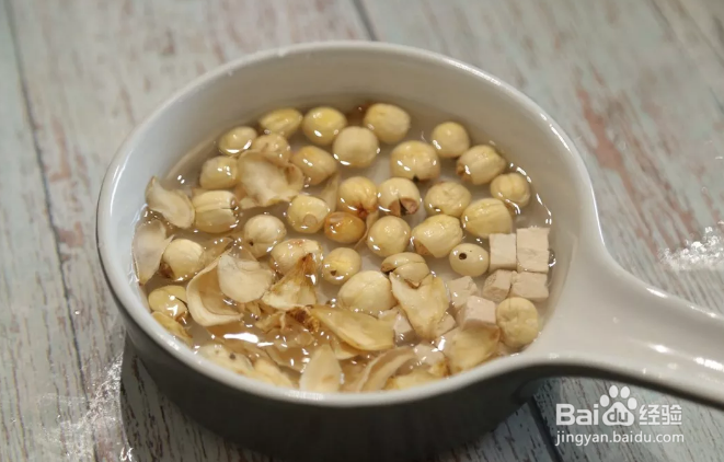 软嫩可口八宝鸭