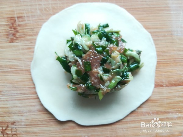 槐花蒸饺的做法